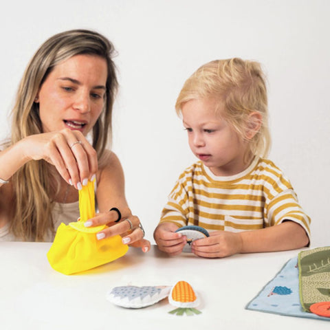 Taf Toys Peek-a-boo, What's inside?